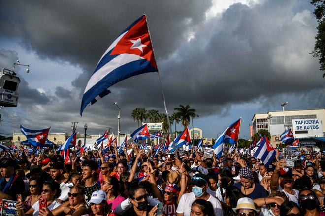 Protesti v podporo Kubancem, ki so demonstrirali proti svoji vladi, Miami, ZDA, 14.julij, 2021.Foto: Chandan Khanna/AFP<br />
<br />
<br />
 
