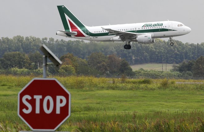 Letalo Alitalie bo zadnjič poletelo 14.oktobra. Foto: MAX ROSSI/REUTERS Pictures