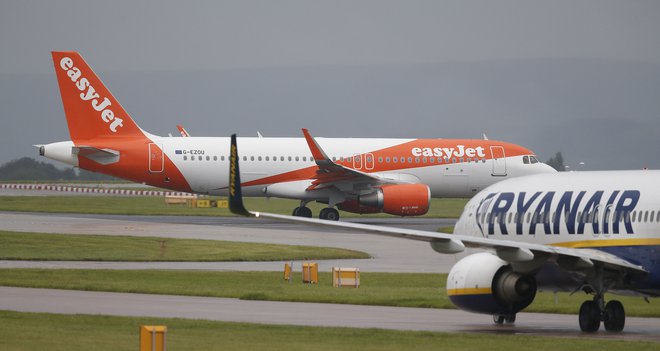Tudi EasyJet podaljšuje urnik letenja. Foto: Andrew Yates/REUTERS Pictures