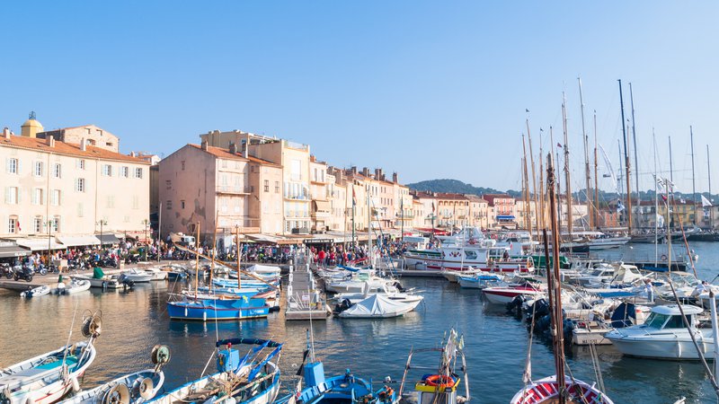 Fotografija: Saint-Tropez je postal evropsko središče zabave. Foto: Petroos/Getty Images/iStockphoto