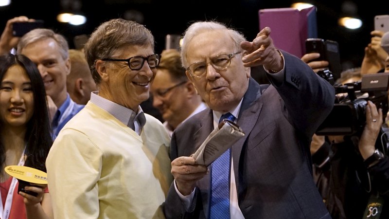 Fotografija: Bill Gates in Warren Buffet. Foto: Rick Wilking / REUTERS