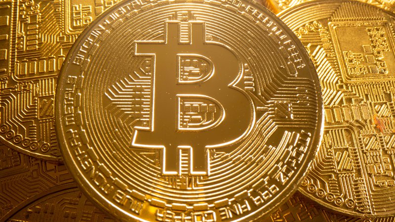 Fotografija: Bitcoin, tako imenovani 'kralj med kriptovalutami'. Foto: Dado Ruvic / Reuters