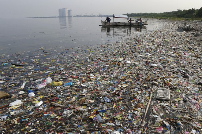 Onesnaženo morje. Foto: Erik de Castro/Reuters
