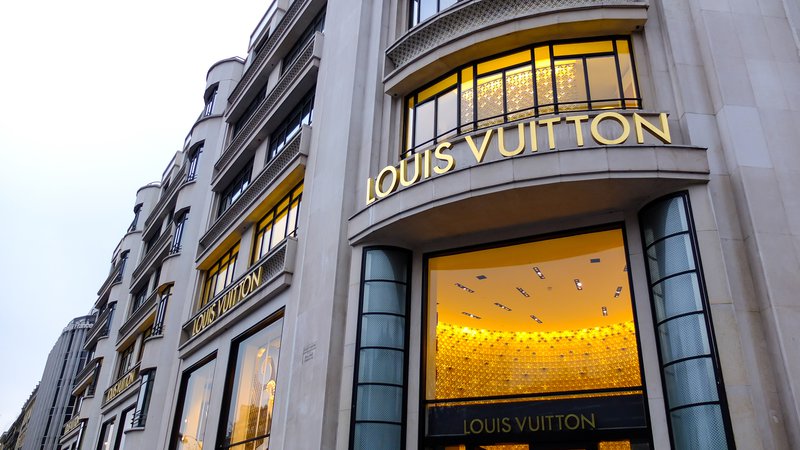 Fotografija: Trgovina Louis Vuitton v Parizu. Foto: Shutterstock
