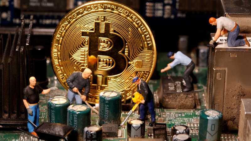 Fotografija: Nadgradnja Taproot naj bi bila med pomembnejšimi za bitcoin. Foto: Dado Ruvic / Reuters
