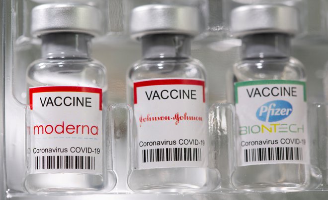 Cepiva proti bolezni covid-19. Foto: Dado Ruvic / Reuters
