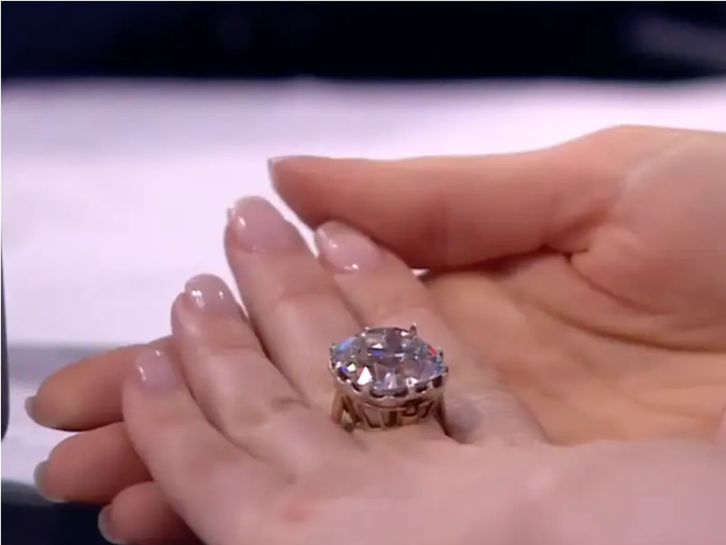 Diamantni prstan. Foto: ODN/ YouTube
