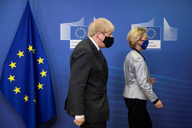 Britanski predsednik vlade Boris Johnson in predsednica Evropske komisije Ursula von der Leyen. Foto: Getty Images / AFP

