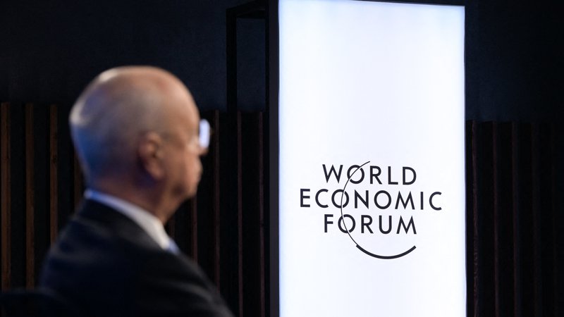 Fotografija: Ustanovitelj in izvršni predsednik Svetovnega gospodarskega foruma (WEF) Klaus Schwab, 17. januar 2022. Foto: Fabrice Coffrini / AFP
