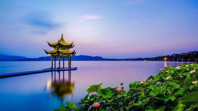 Zahodno jezero v Hangzhouju. Foto: Pixabay.
