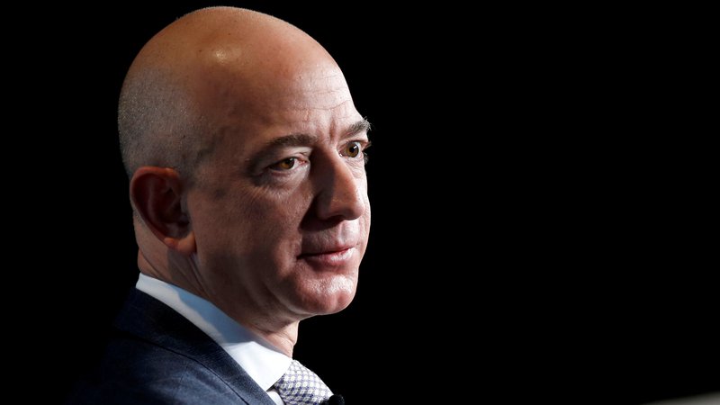Fotografija: Jeff Bezos, eden izmed ameriških milijarderjev. Foto: Joshua Roberts/Reuters
