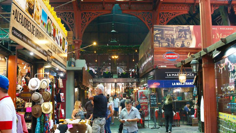 Fotografija: Slavni trg v pristanišču, Montevideo. Foto: Shutterstock
