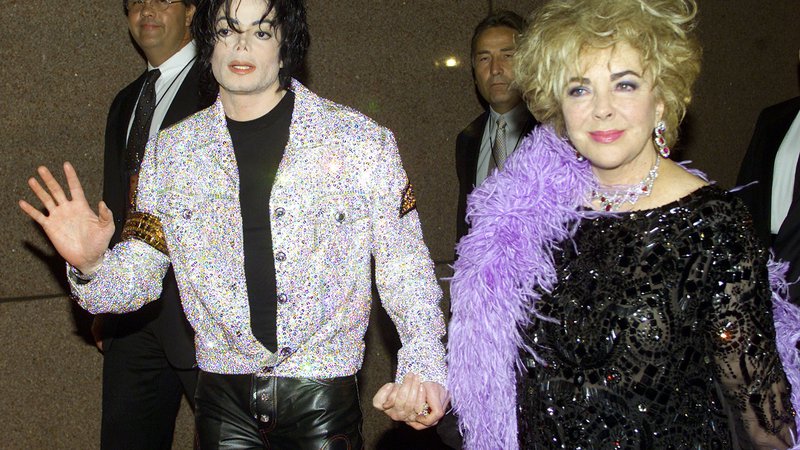 Fotografija: Michael Jackson in igralka Elizabeth Taylor, 7. september 2001. Foto: Jeff Christensen / Reuters
