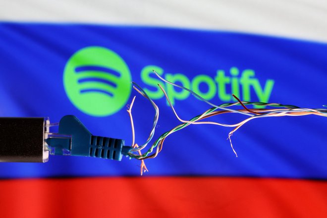 Tudii Spotify je po napadu Rusije na Ukrajino prekinil poslovanje v Rusiji, kar se je dokončno zgodilo 11. aprila.Foto: REUTERS/Dado Ruvič
