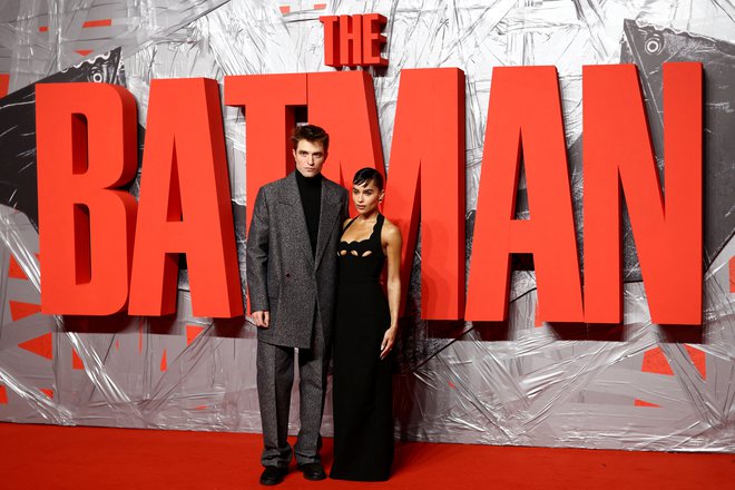 Robert Pattinson in Zoe Kravitz na premieri filma 'The Batman' v Londonu, februar 2022. Foto: Tom Nicholson/REUTERS
