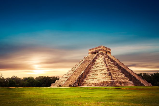 Kukulkanov tempelj, majevska piramida v Chichen Itzi, Jukatan, Mehika. Foto: Getty Images / iStockphoto
