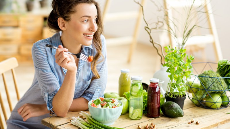 Fotografija: Hrana, ki jo jemo, vpliva tudi na razpoloženje. Foto: Shutterstock
