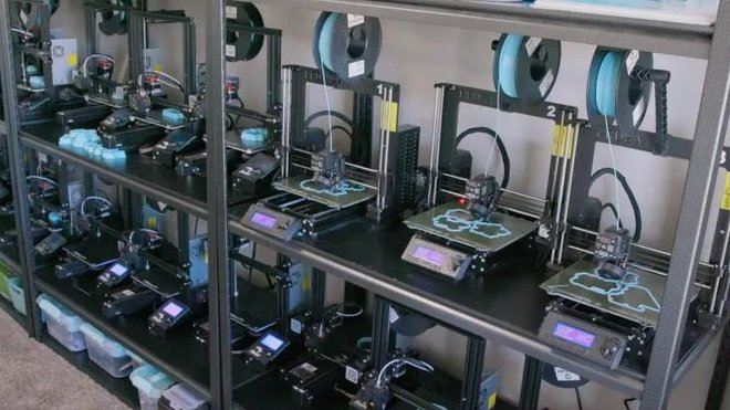 3D tiskalniki, ki ustvarjajo modelčke za piškote. Foto: Tasia Jensen
