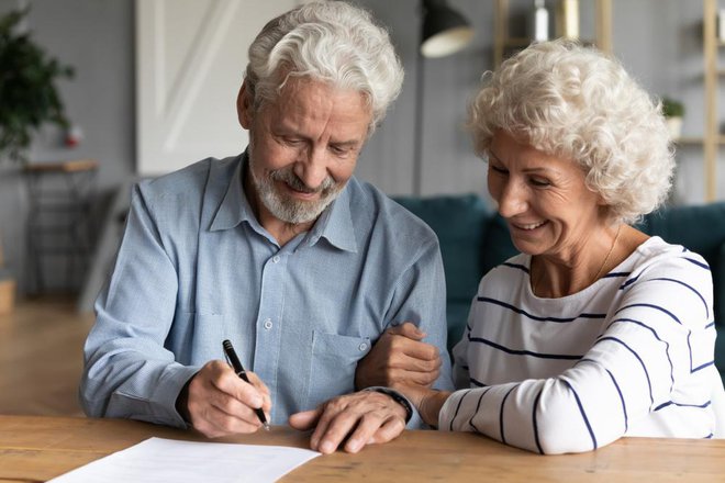 Delna pokojnina se odmeri od predčasne ali starostne pokojnine, do katere bi bili upravičeni na dan njene uveljavitve. FOTO: Shutterstock

