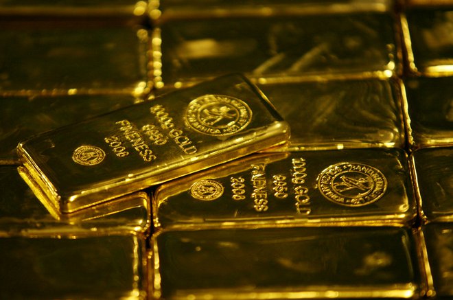 Cena zlata je danes padla. Foto: Siphiwe Sibeko/Reuters

