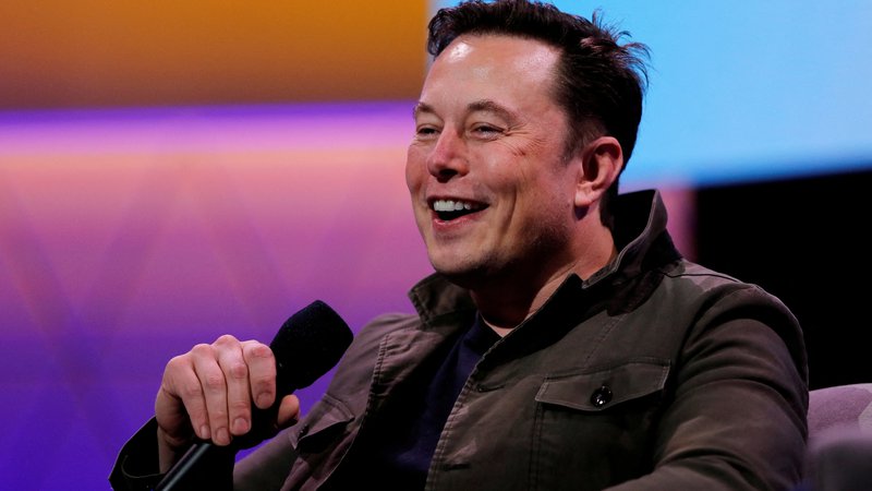 Fotografija: Kdo bi si mislil, da lahko ambiciozni a rahlo nori podjetnik ustvari tako mogočno podjetje kot je Tesla. Foto: MIKE BLAKE/Reuters
