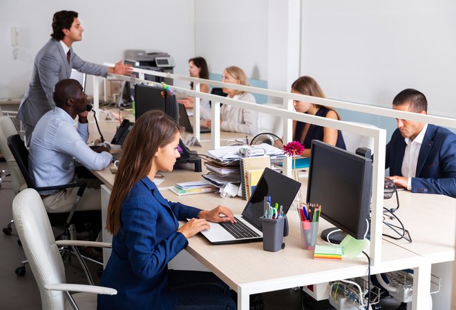 Večina zaposlenih bi delala v pisarni le še trikrat na teden Foto: Shutterstock
