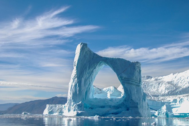 Druga komponenta Arktike, ki je občutljiva na dvig temperature, je grenlandska ledena plošča. Foto: Getty Images/iStockphoto
